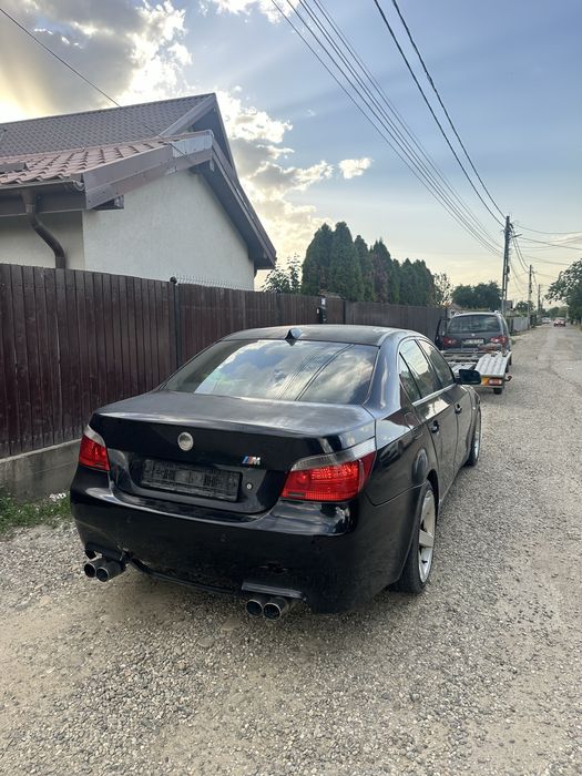 Bara fata M pachet Bmw Seria 5 E60 E61  bara spate M Bmw Seria 5 E60