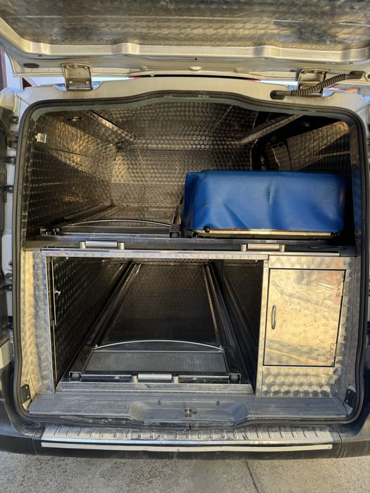 Microbuz/Masină Funerară/Mortuală