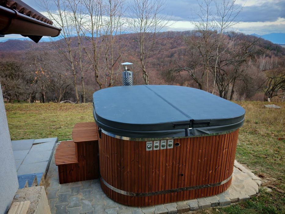 Hill House-Casa  de vacanta