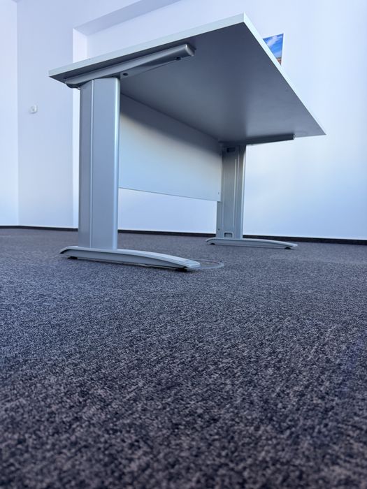 Mobilier birou impecabil utilizat 6 luni