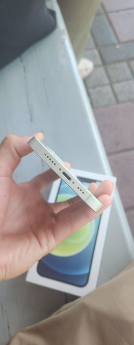 Iphone 12 64 gb 76% batareya telefon umuman ochilmagan ideal sastayana