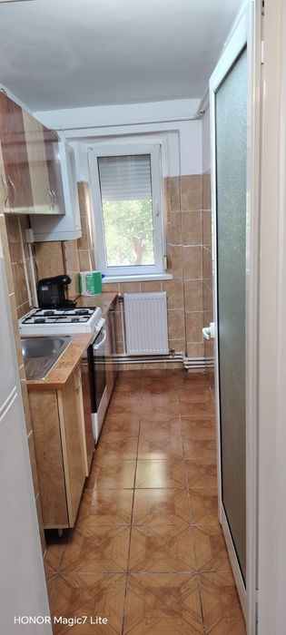 Închiriez ap2 cam