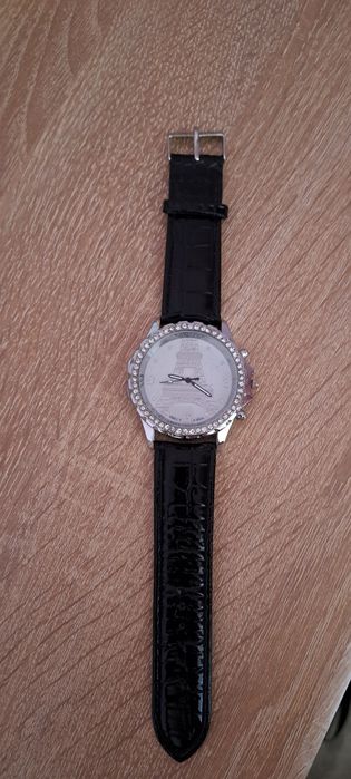 Дамски ръчен часовник