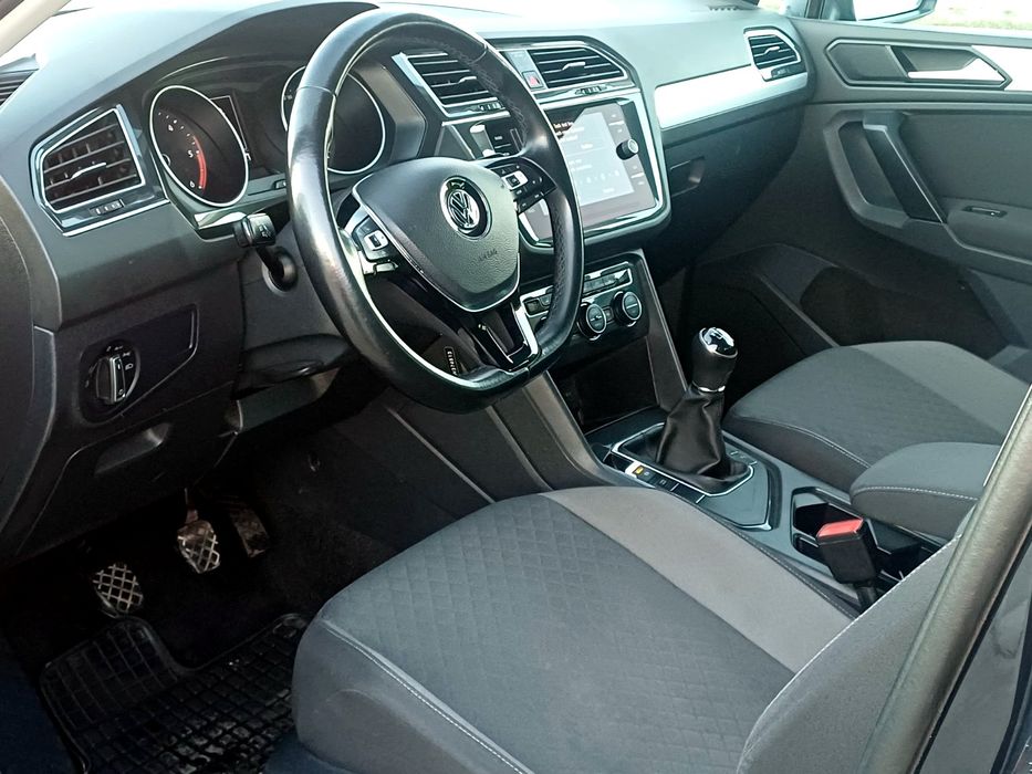 VOLKSWAGEN Tiguan 2019 — imagine 5