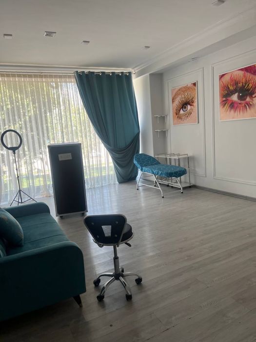 Аренда здание 1-2 этаж 24/7 доступ Вдоль дороги отдельный вход/выход