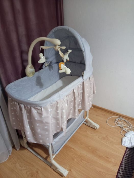 Манеж детский чистый