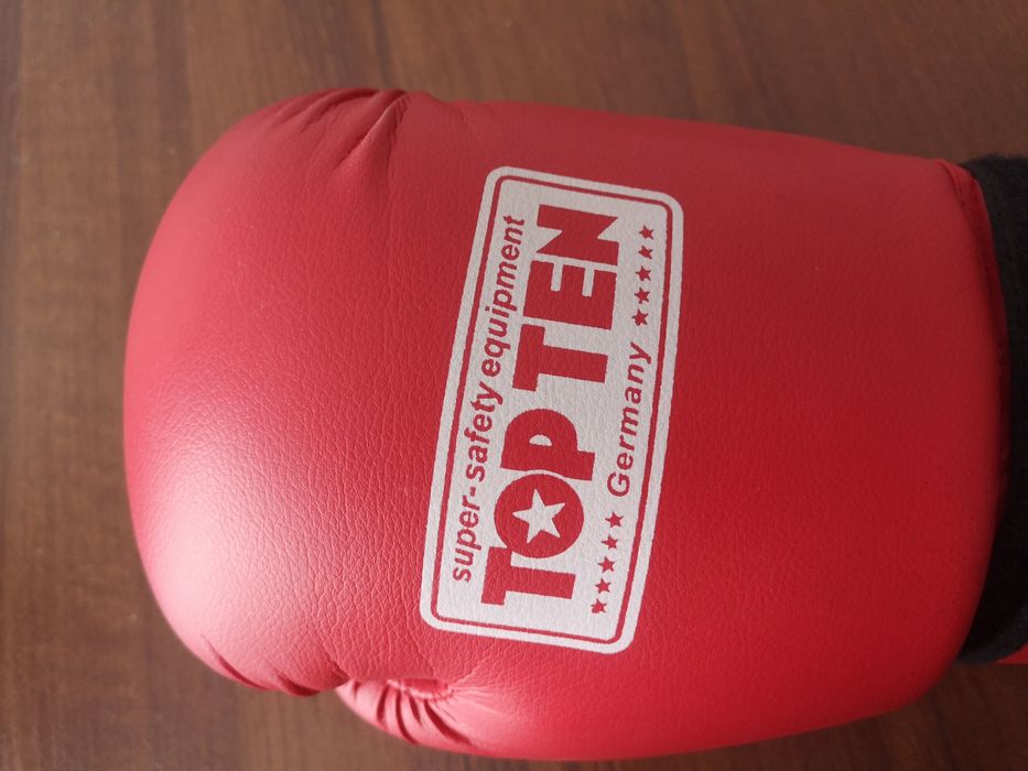 Срочно обменяю перчатки.