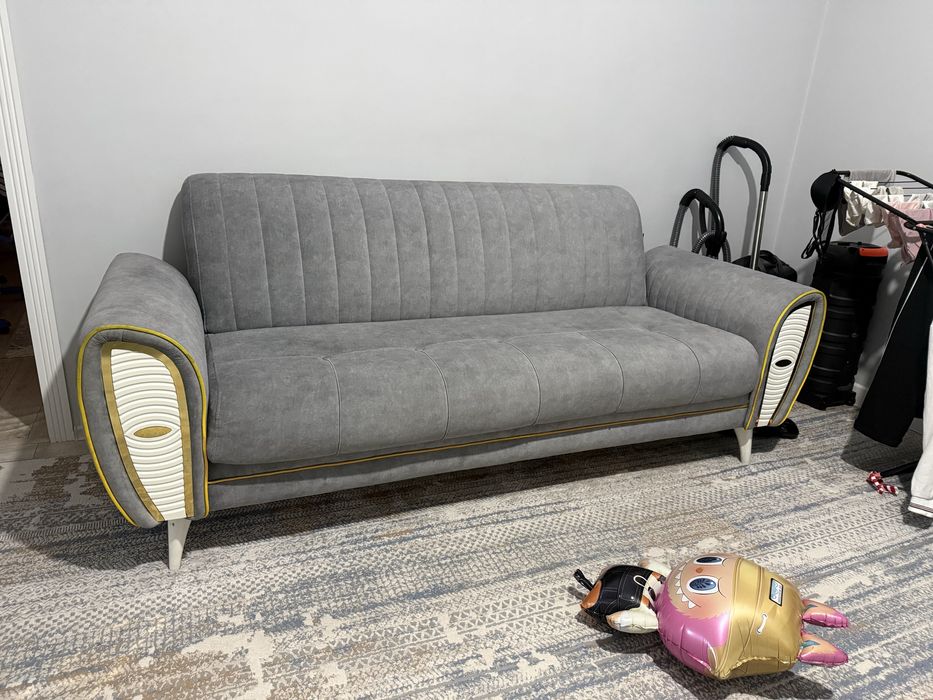 Диван очень хорошем состояний