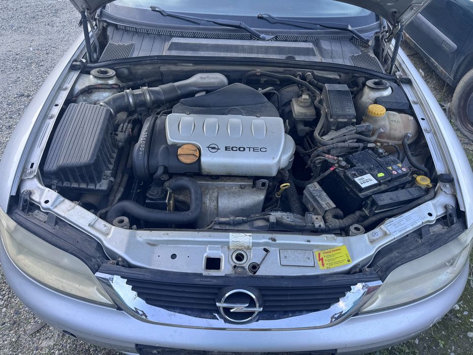 Opel Vectra B 1.8i 16v 116кс 2000г На Части