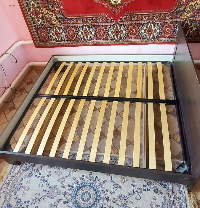 Кровать двуспальная