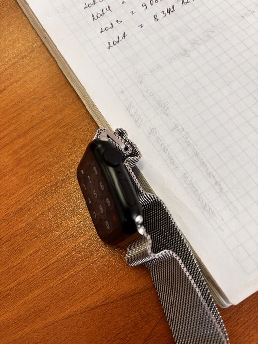 Apple Watch SE (GPS, 2-го поколения (эпл уотч)