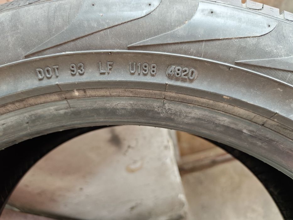 235/50/19 Pirelli