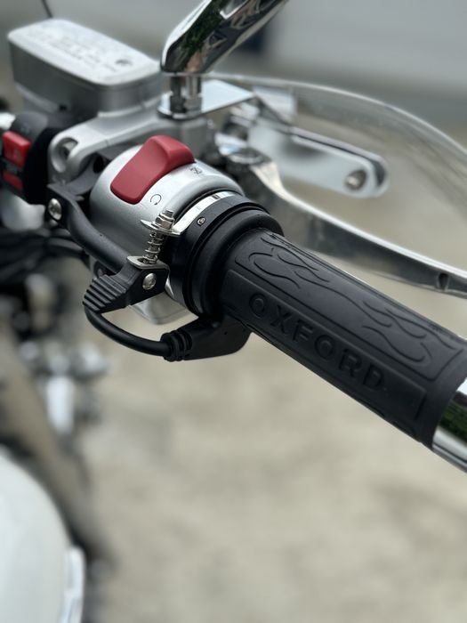 Suzuki Intruder C800