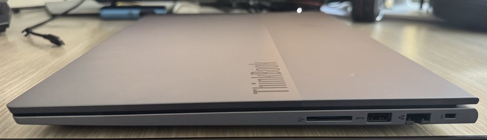 Laptop Lenovo ThinkBook 16 G8 IRL i7-240H / 16GB DDR5 / 512GB SSD 16''