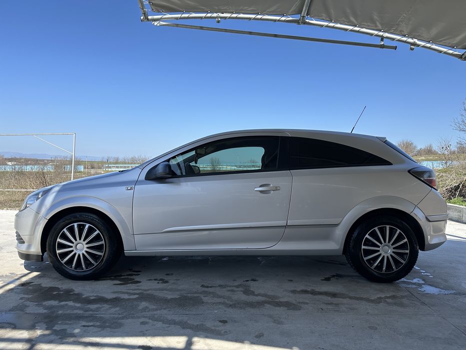 Opel Astra GTC 1.4i 90ps