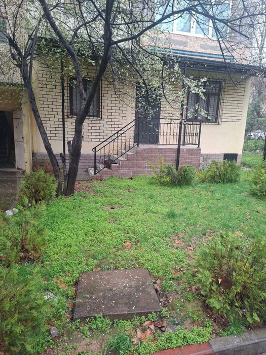 Yunusobod 4Kvartal 1/1/4.  56.000$