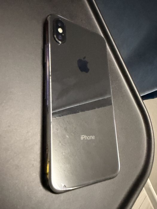 Продаю Iphone X. В идеальном состоянии