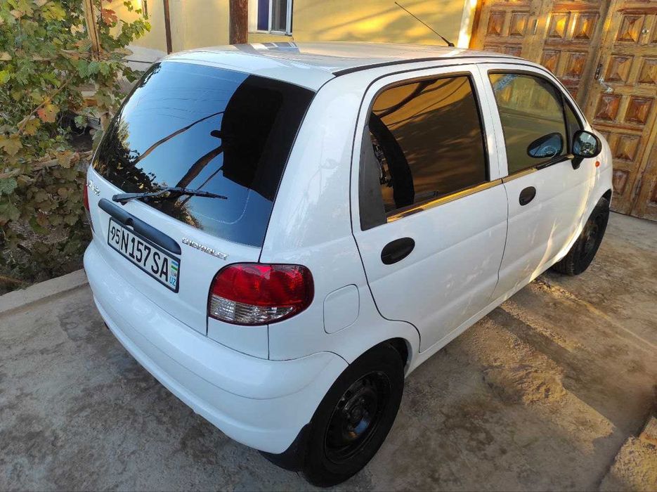 Matiz sotiladi beruniyda