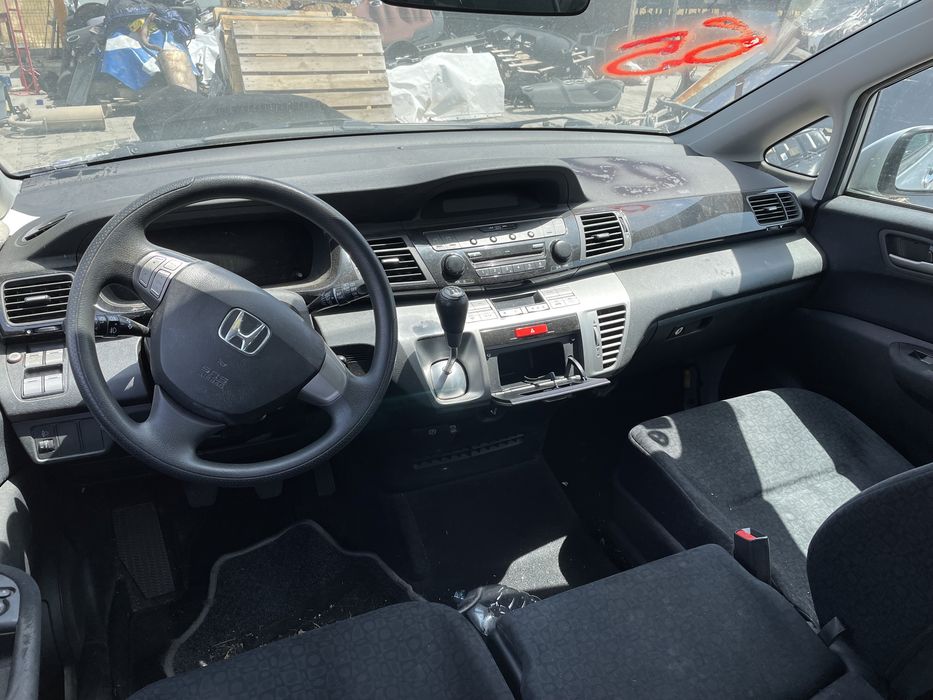 Honda FR-V 1.7 i,2006г,На части