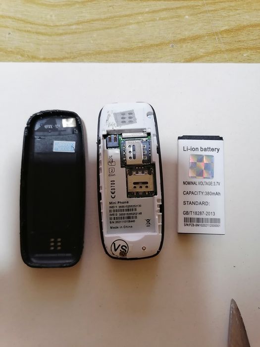 Продам двух симчатый телефон.