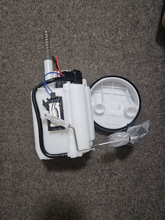 Бензонасос (станция в сборе)