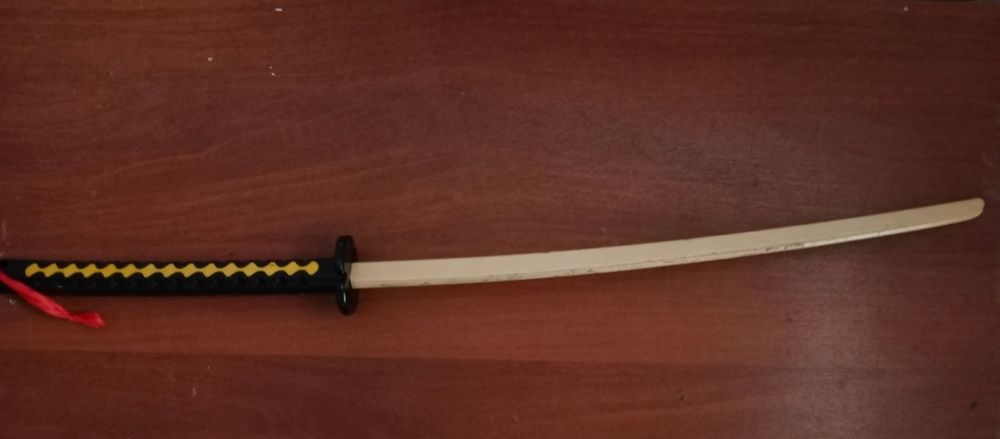 Деревянная катана