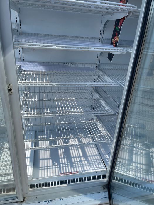 Vitrina bauturi lactate