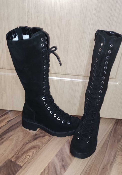 Ghete inalte din piele intoarsa, naturala