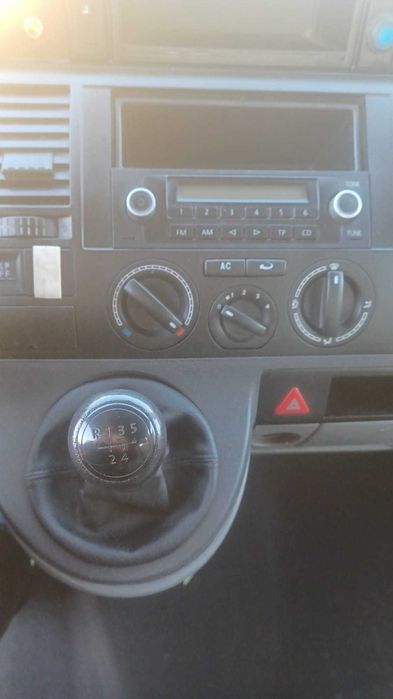 VW T5 1.9 TDi 105 Cp 2008 camioneta 6 Locuri