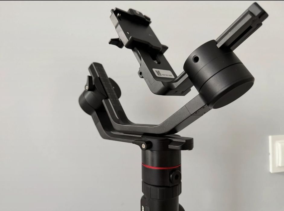 Feiyu Tech AK4000 Stabilizator pentru DSLR si Mirrorless