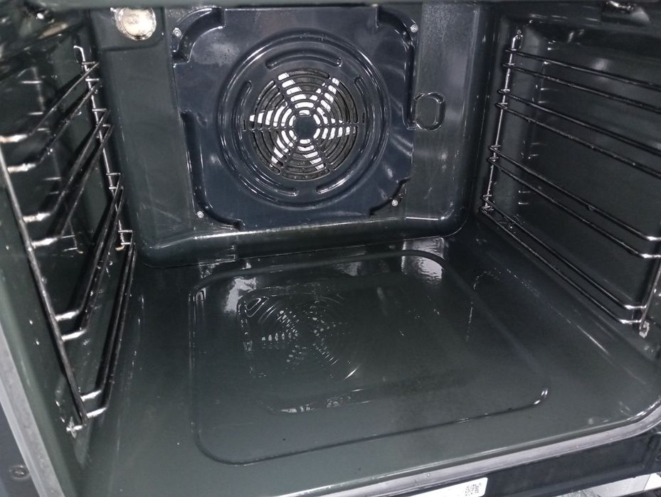 Като нова  свободно стояща печка с керамичен плот Gorenje с Гаранция!