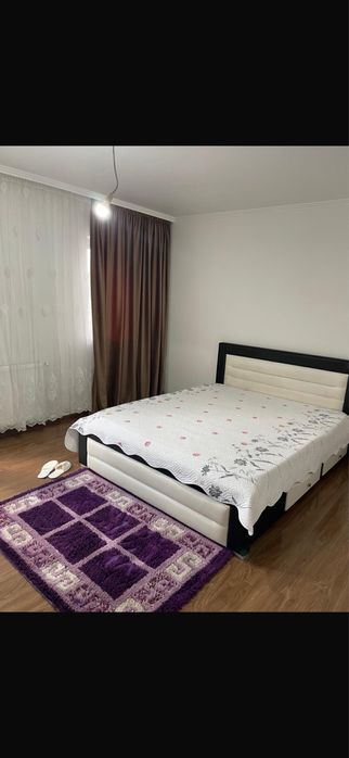 persoana fizica vand ap 3 camere 76 mp utili