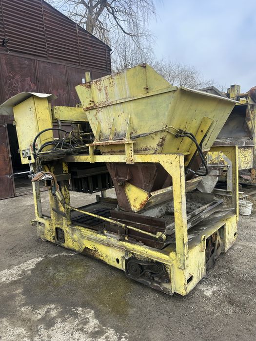 Vibropresa boltari Knauer germana