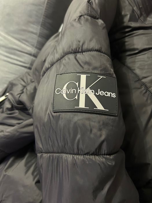 Продам куртку Calvin Klein
