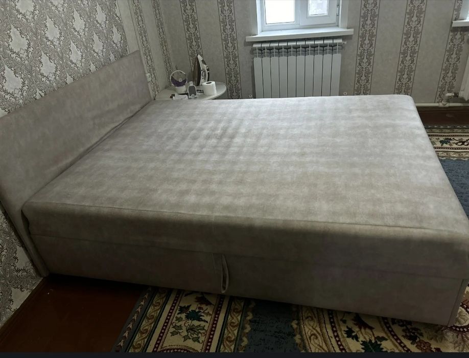 Продам спальную кровать