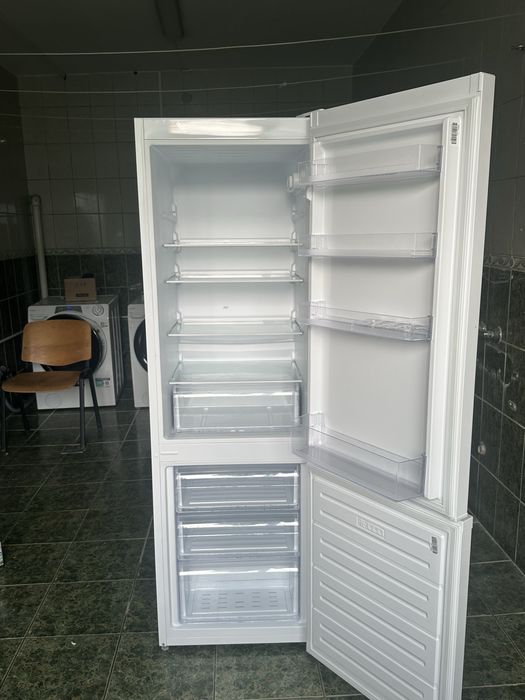 Frigider- Clasa E 268 VORTEX