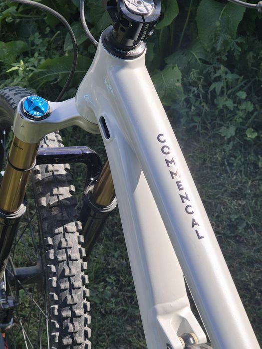Продам велосипед двухподвесс Commencal clash