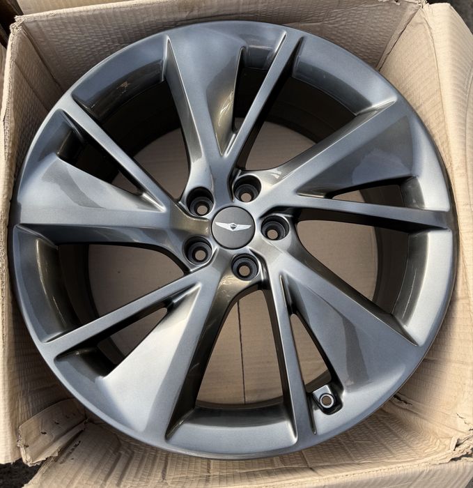 Диски оригинал 4шт. GENESIS KIA HYUNDAI