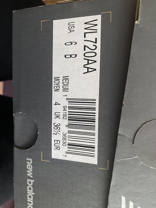 Vand New Balance 720 90 lei