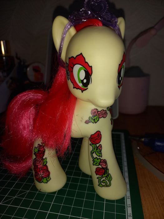 Продам пони не ориг