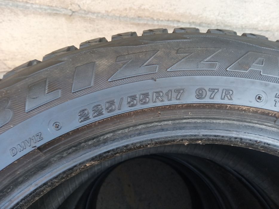 Шины  bridgestone r17 комплект
