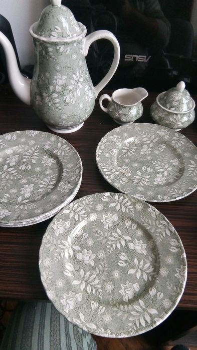 Сервиз за Чай на Английскa марка Royal Tudor