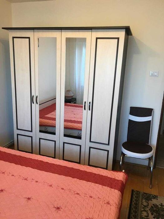 Închiriez apartament cu 2 camere(catedrală)