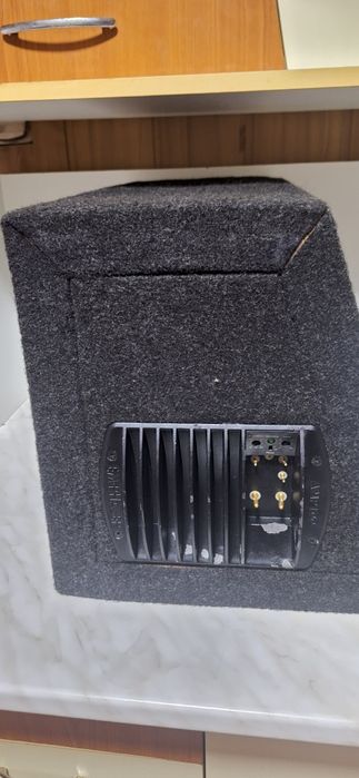 250 lei Incinta subwoofer cu amplificare Emphaser