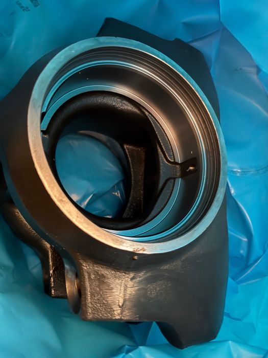 suport arc / corp arc /suport balansoar iveco /cod 8138566 ats