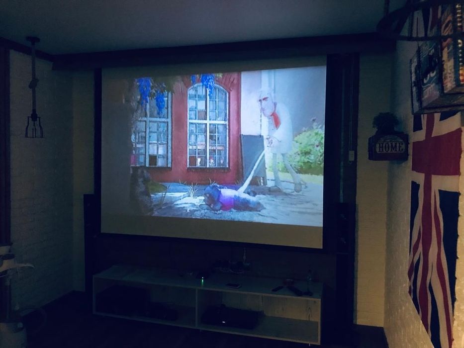 Двухкомнатный лофт с видеопроектором