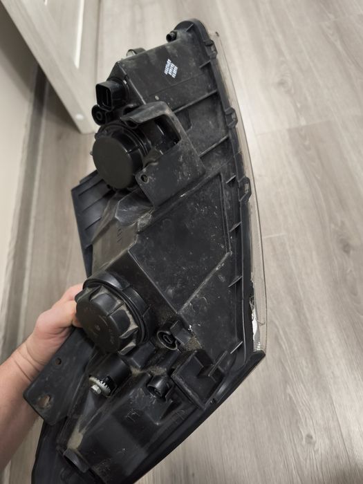 Far stânga față Kia Ceed 2006-2009