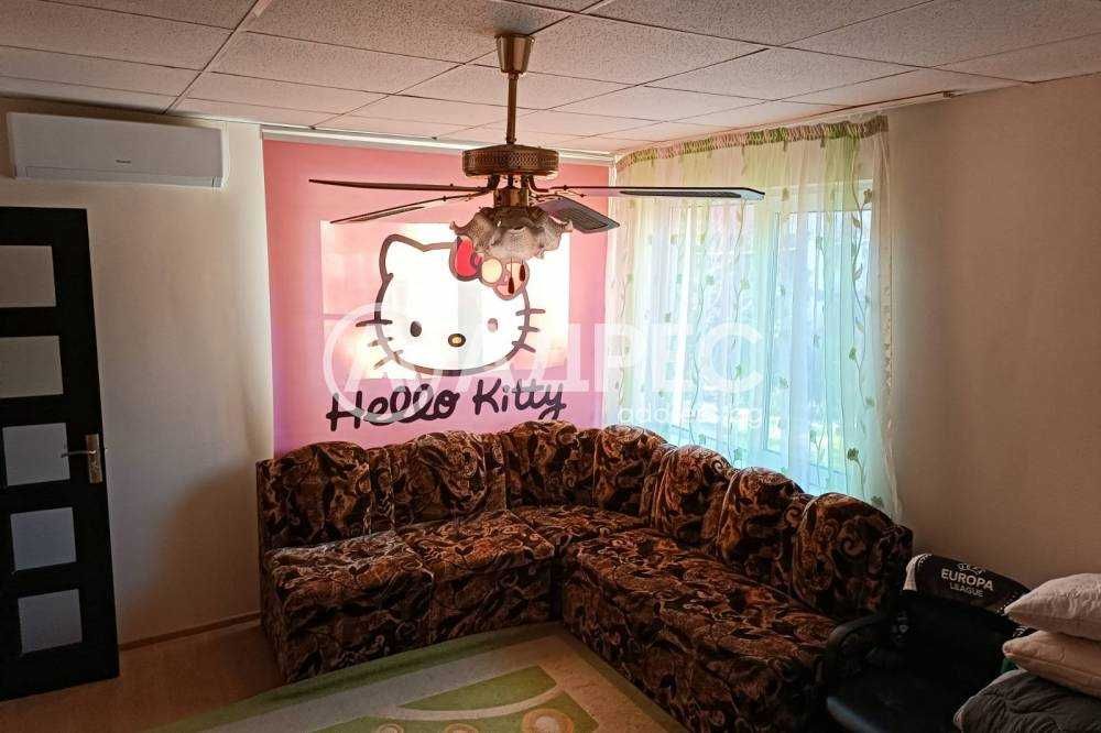 Къща в кв. "Бели Лом", в района на малката джамия.