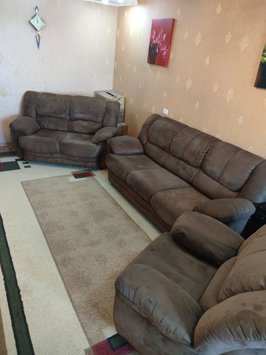 Продам диваны и кресло