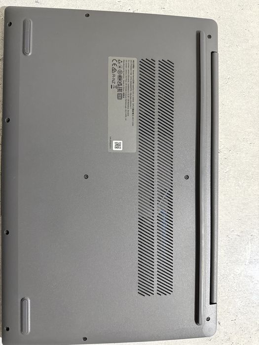 Lenovo IDEAPAD Slim3i (15”,8)  COREi7